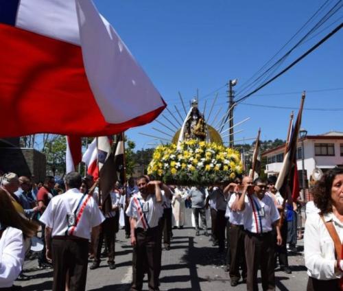 Procesión en Penco